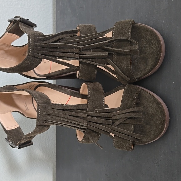 Sole Society Green Suede Fringe Sandals  Size 7 - Picture 5 of 9